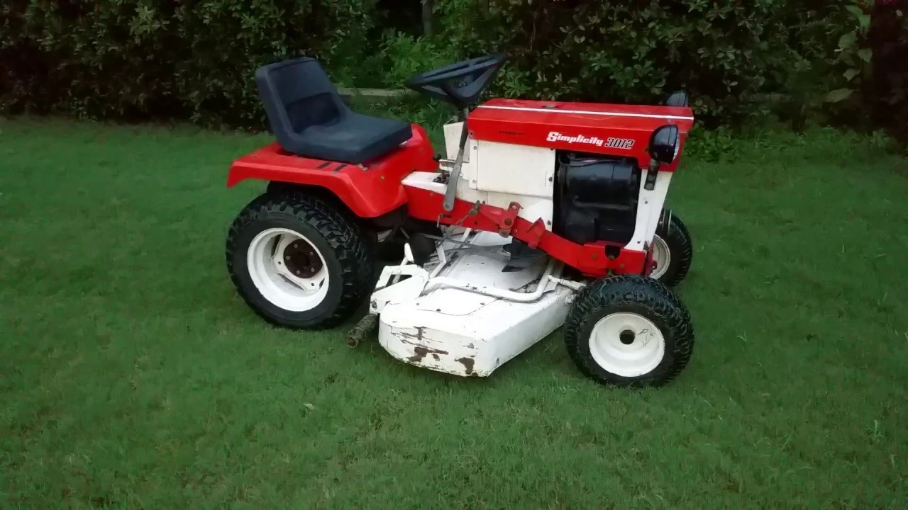 Simplicity Sovereign 3012 Lawn Tractor
