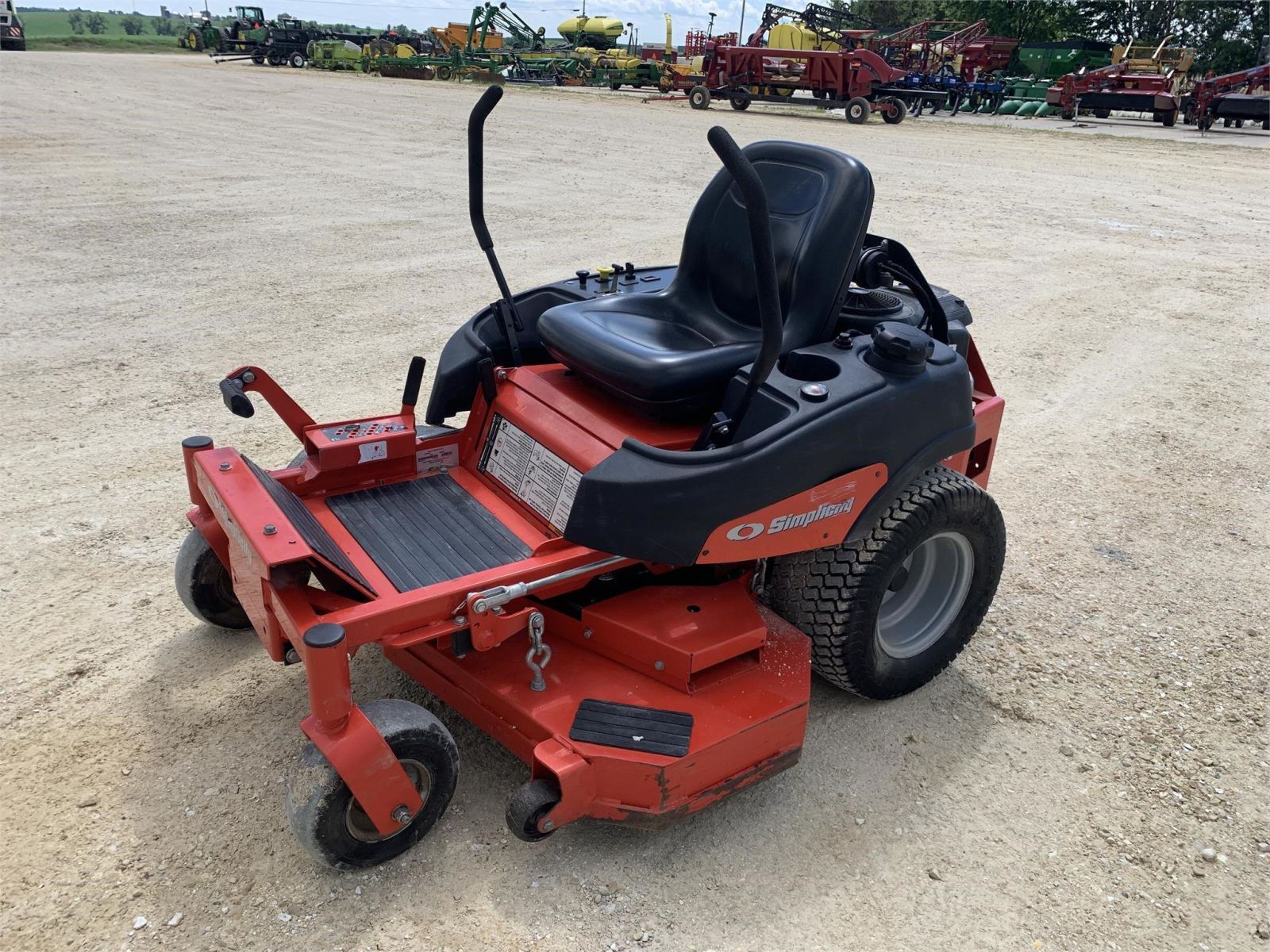 Simplicity ZT1500 24/46 Lawn Tractor