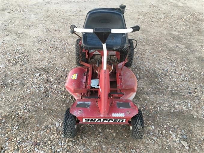 Snapper 2811X5 Lawn Tractor