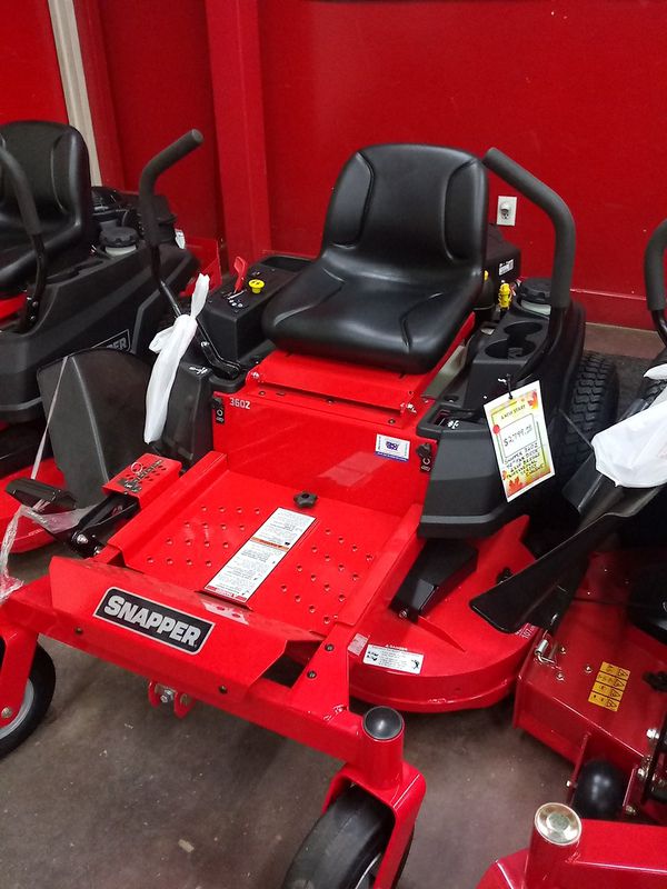 Snapper LT150G42AKV Lawn Tractor
