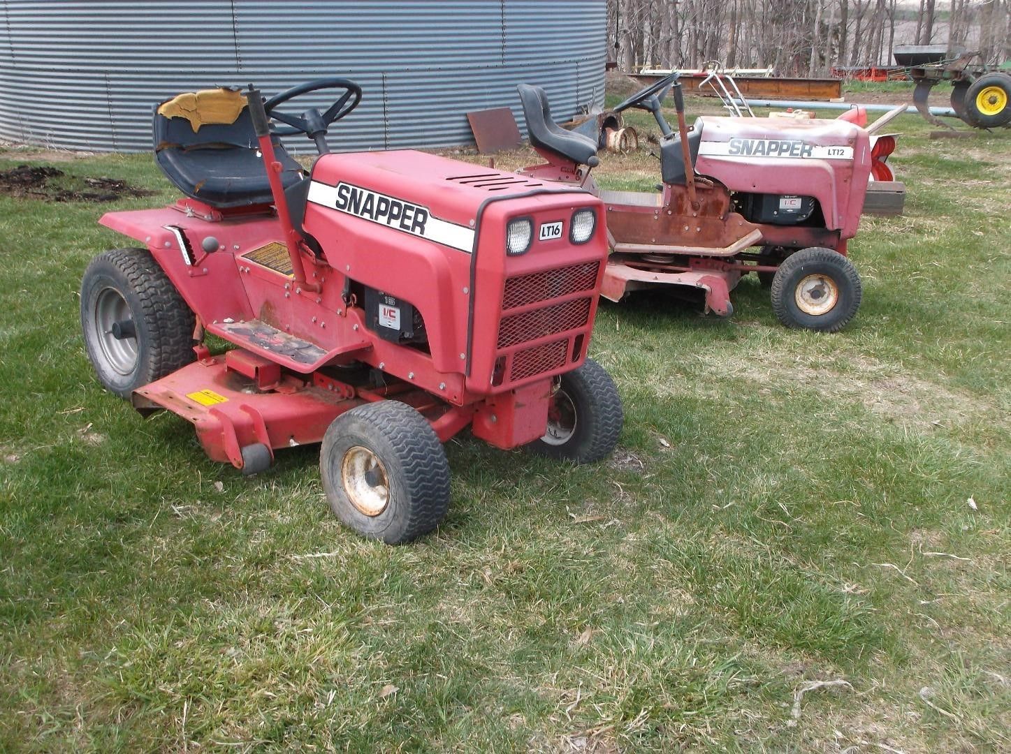 Snapper LT16 Lawn Tractor