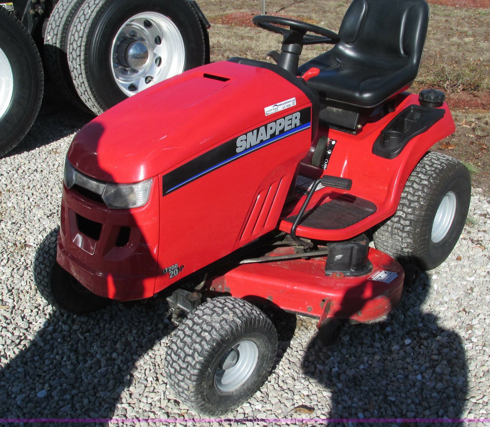 Snapper LT200H48 Lawn Tractor