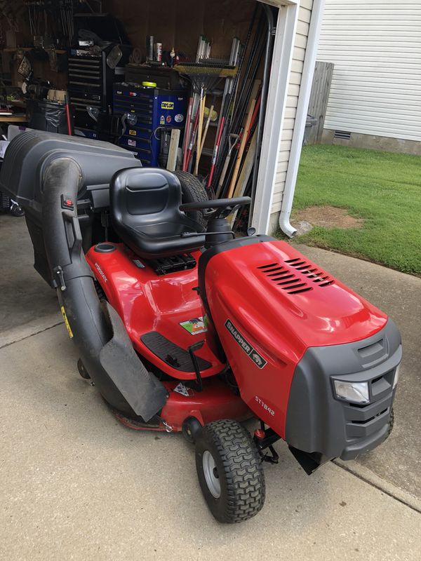 Snapper ST1842 Lawn Tractor