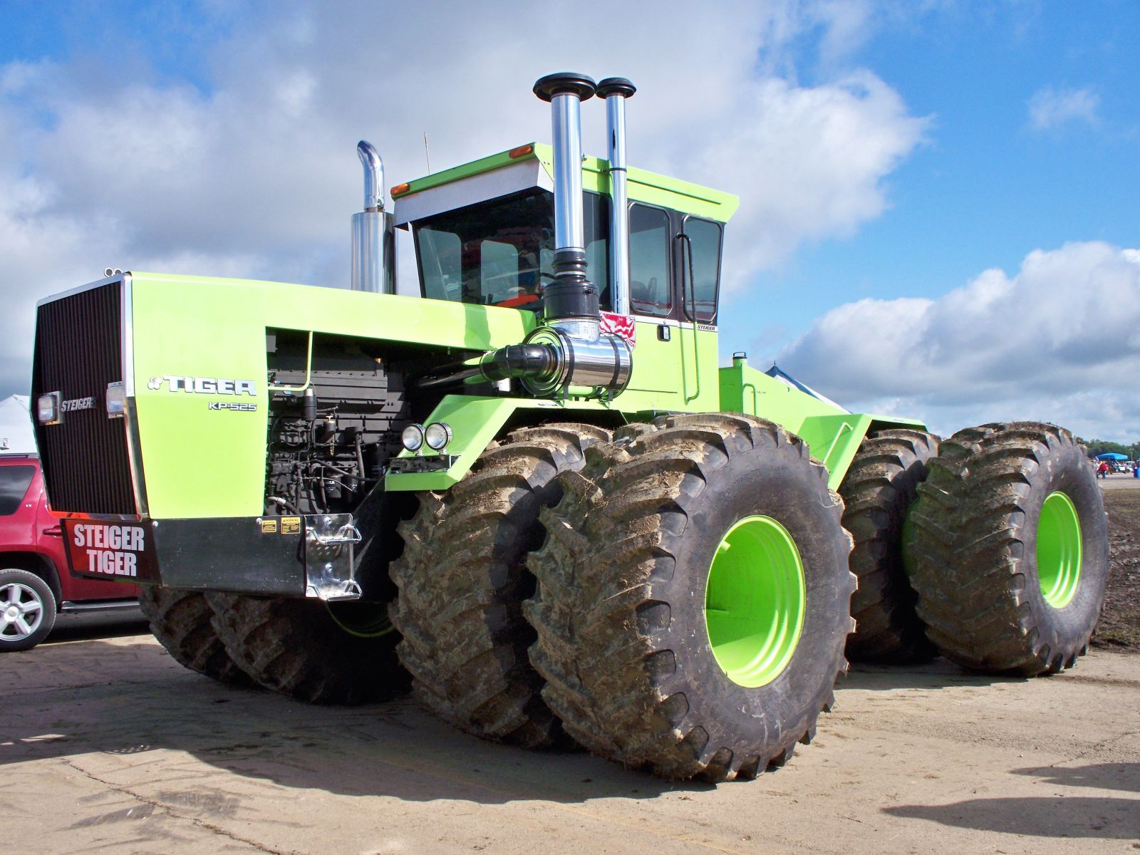 Steiger CA-280 Industrial Tractor