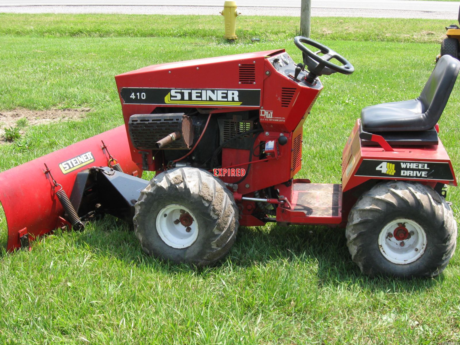 Steiner 410 Lawn Tractor