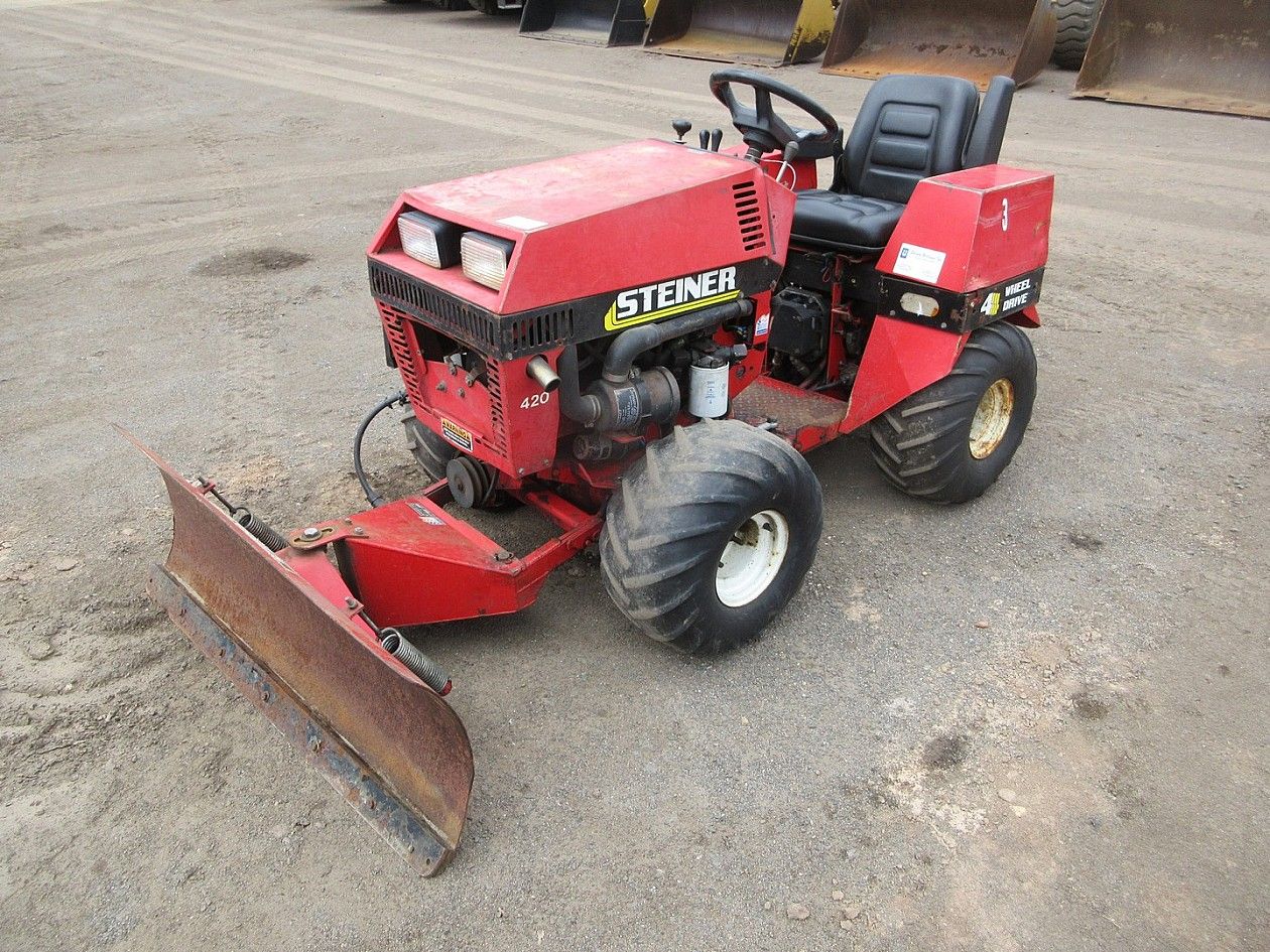 Steiner 420 Lawn Tractor