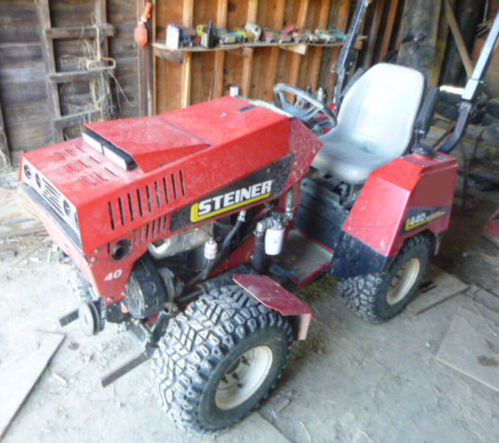 Steiner 440 Lawn Tractor