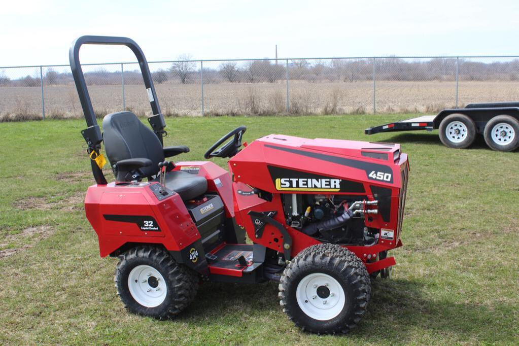 Steiner S-16 Traction Master Lawn Tractor