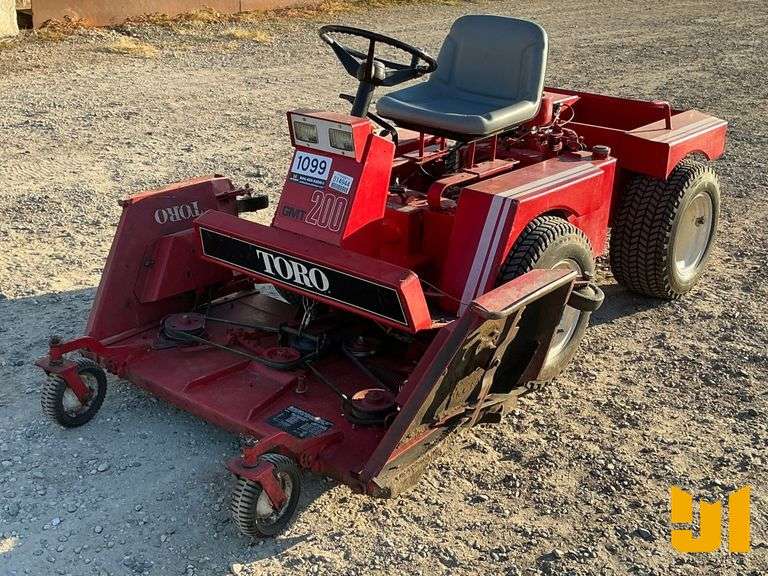 Toro GMT 200 30802 Lawn Tractor