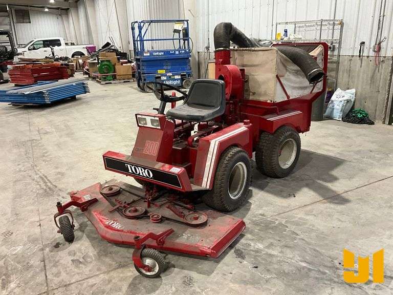 Toro GMT 230 30804 Lawn Tractor