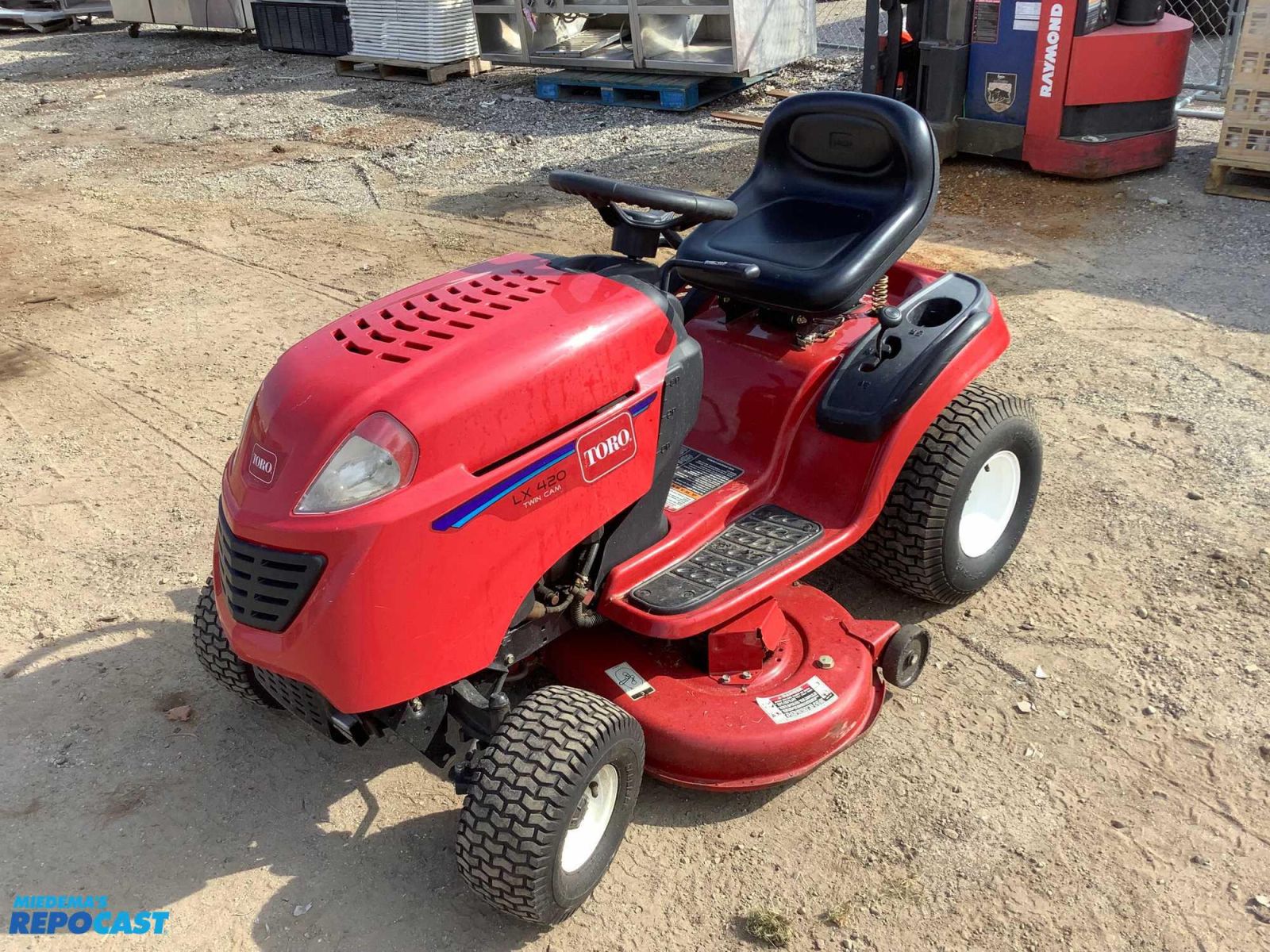 Toro LX420 Lawn Tractor