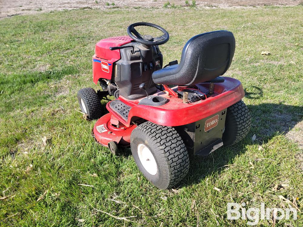 Toro LX426 — view 3