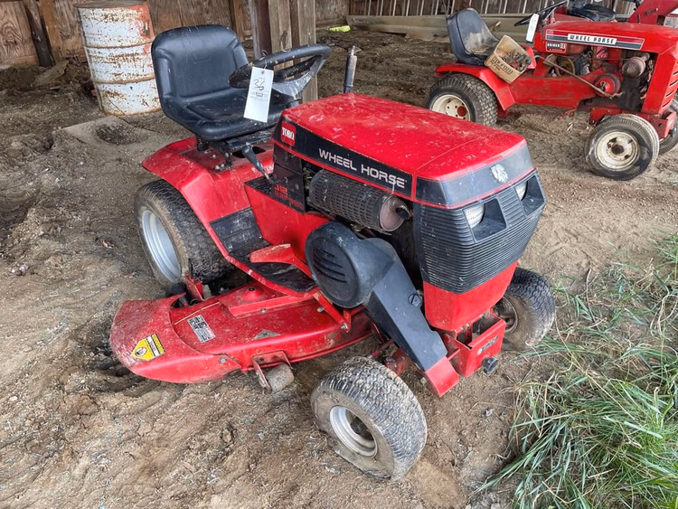Toro Wheel Horse 312-8 Lawn Tractor
