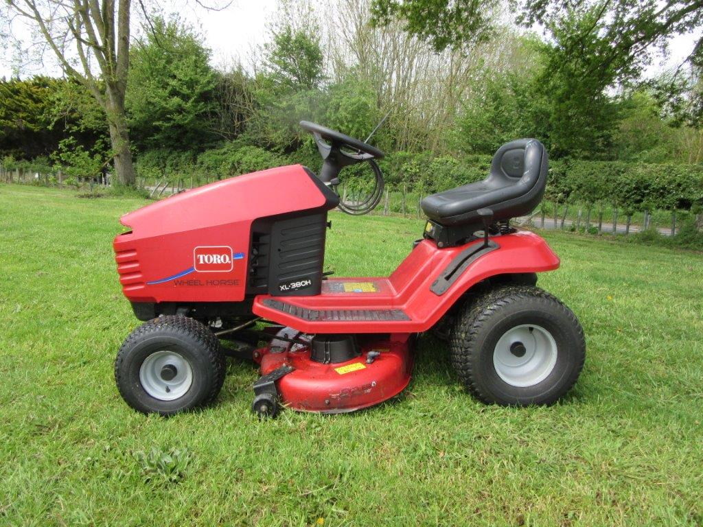 Toro Wheel Horse XL380 Lawn Tractor