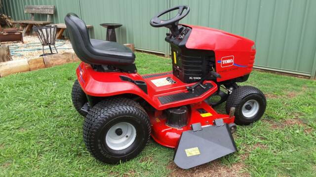 Toro Wheel Horse XL440 Lawn Tractor
