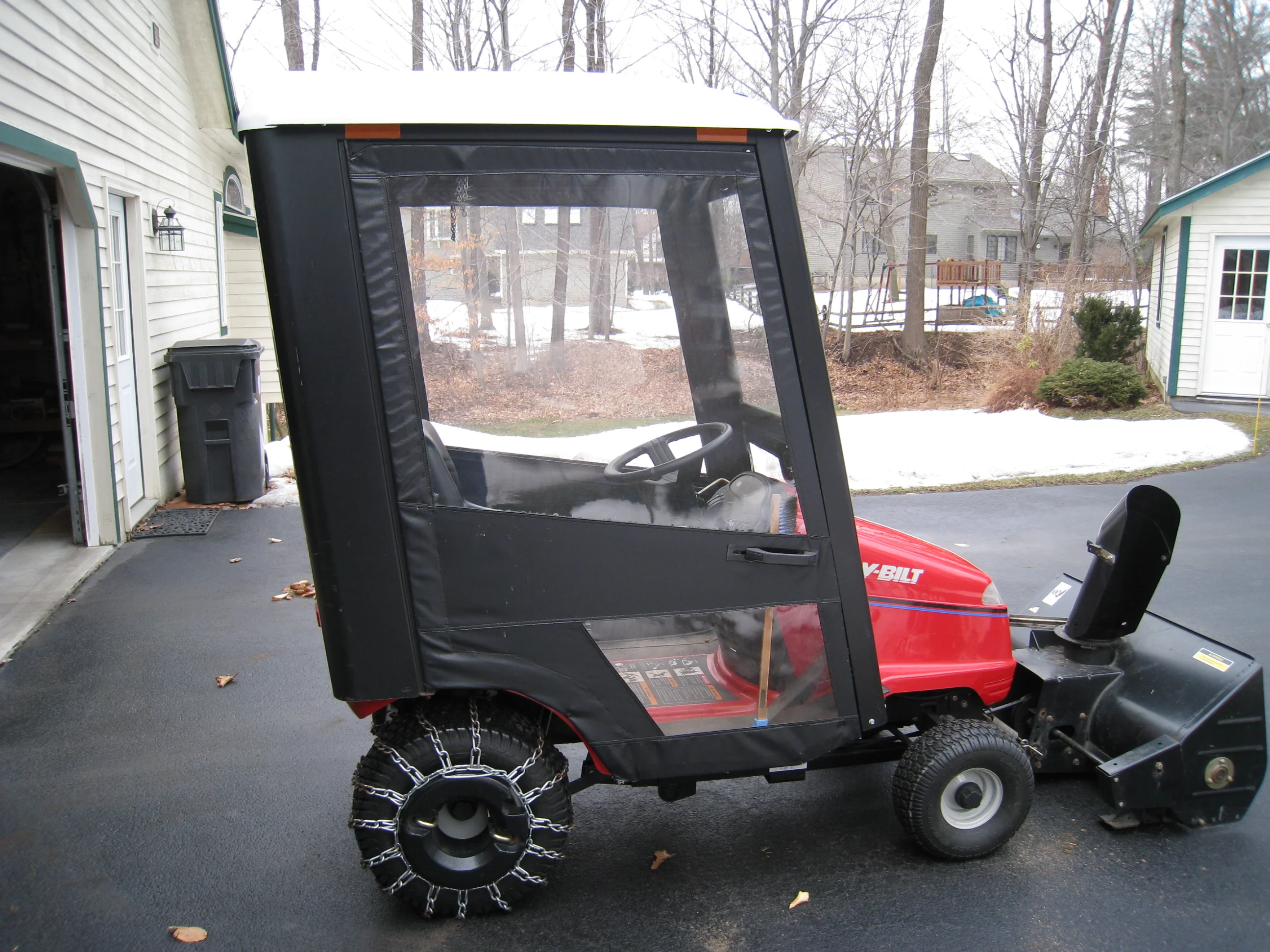 Troy-Bilt 13037 LTX 16 Lawn Tractor