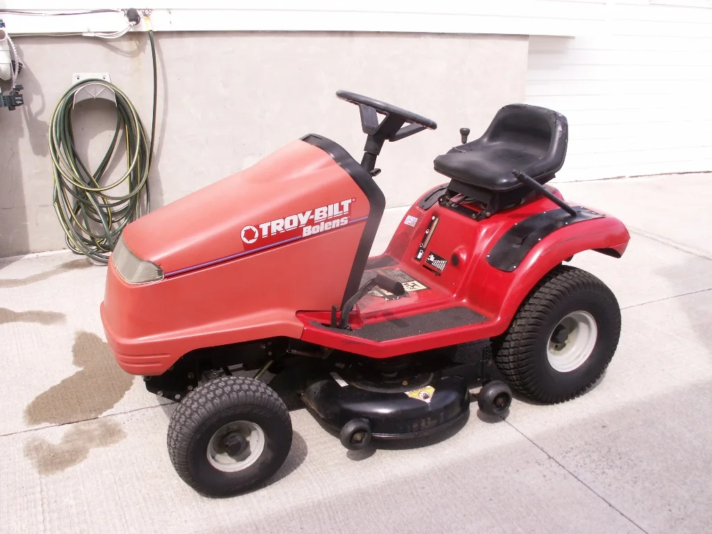 Troy-Bilt 13123 LTX 14 Lawn Tractor