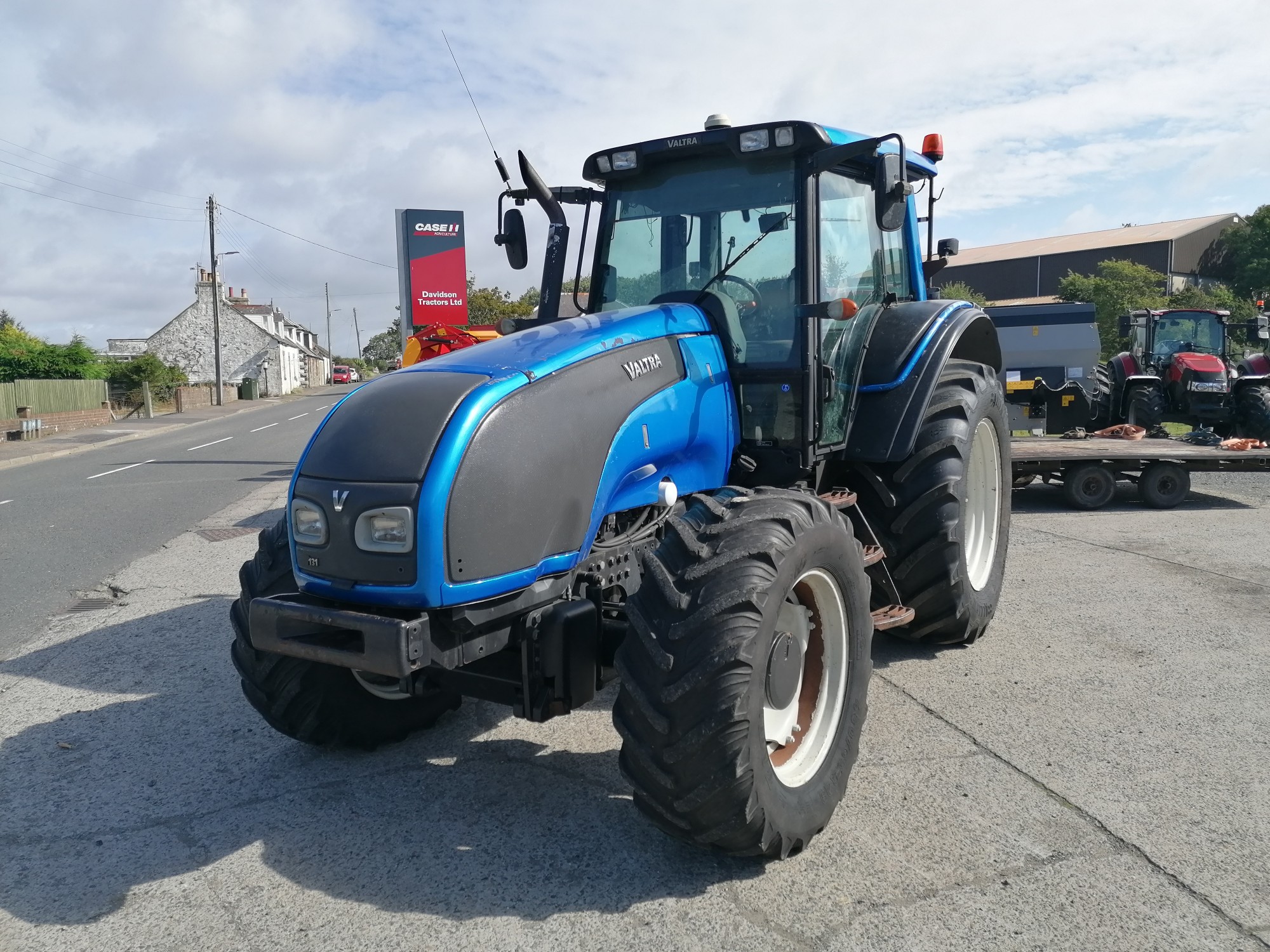 Valtra T131 — view 2