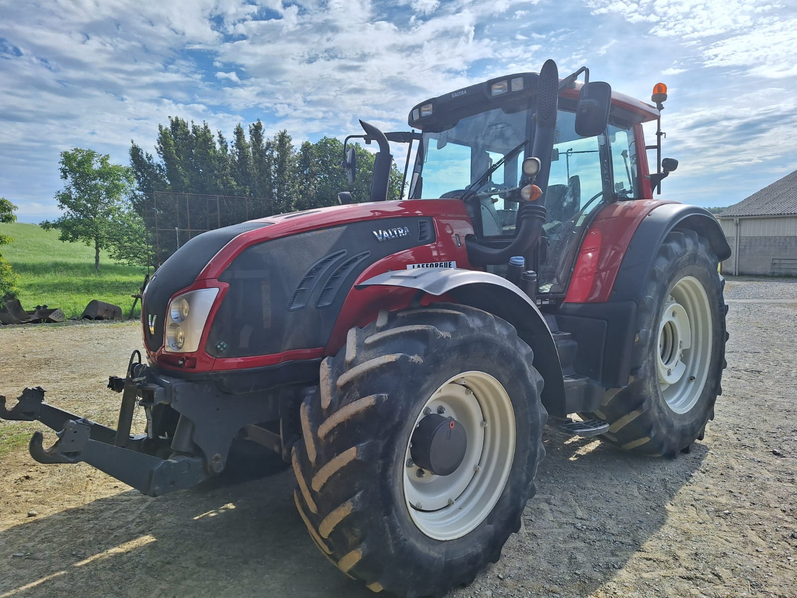 Valtra T183 — view 2