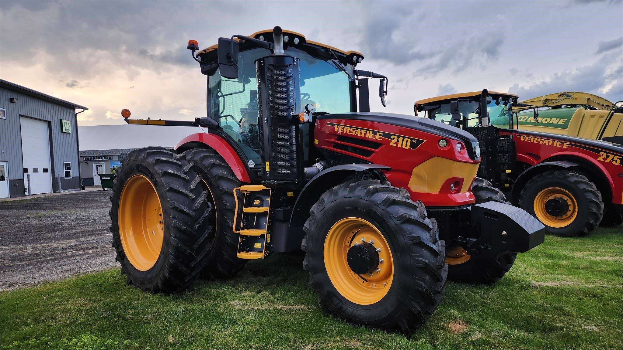 Versatile 210 Nemesis — view 3