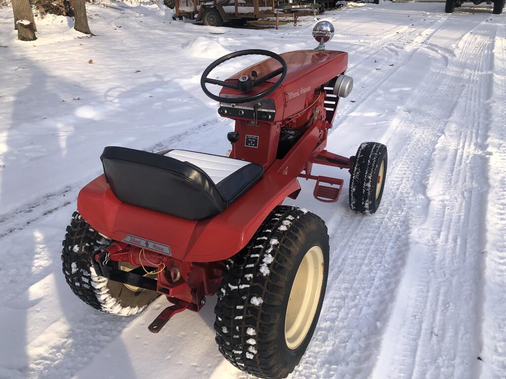 Wheel Horse 1046 Lawn Tractor