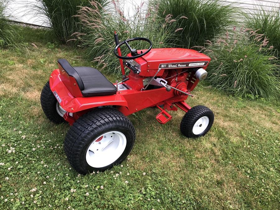 Wheel Horse 1077 Lawn Tractor