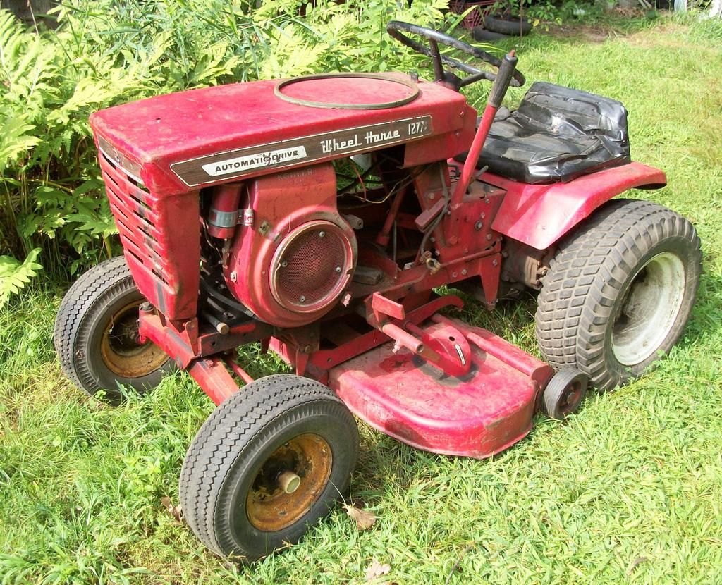 Wheel Horse 1277 Lawn Tractor