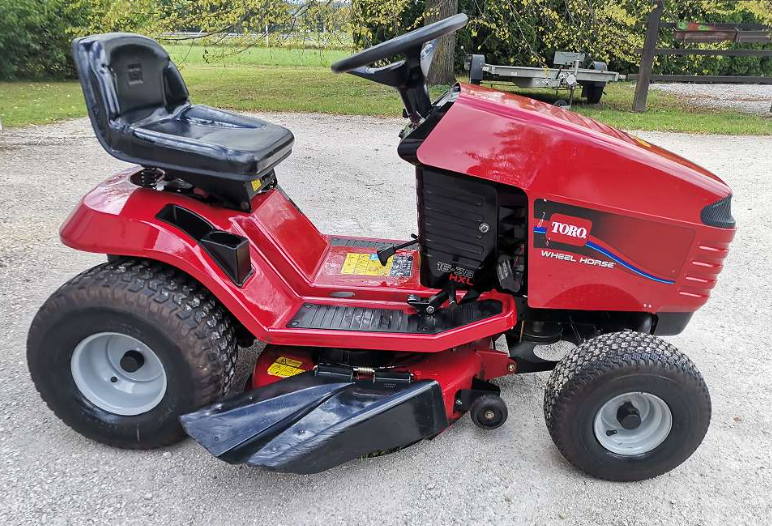 Wheel Horse 16-38HXL Lawn Tractor