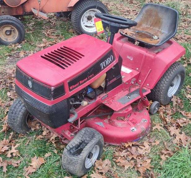 Wheel Horse 210-5 Lawn Tractor