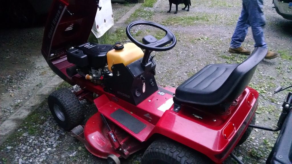 Wheel Horse 212-H