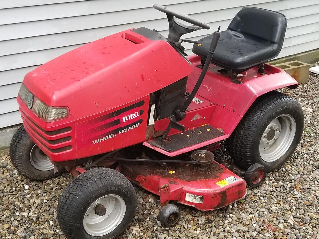 Wheel Horse 264 Lawn Tractor