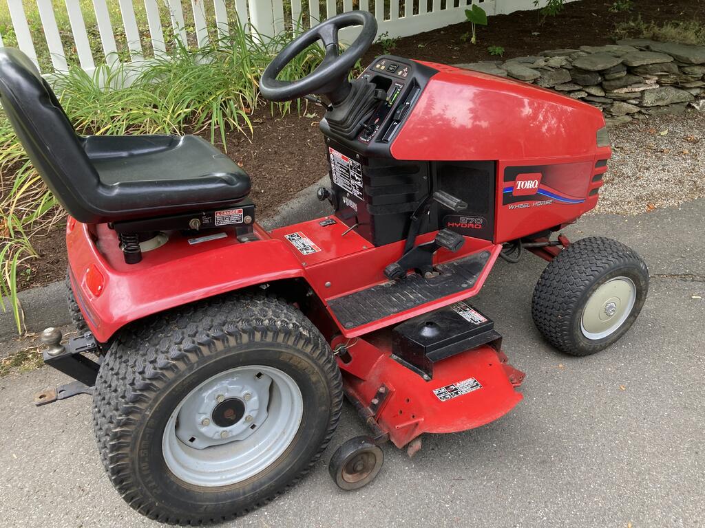 Wheel Horse 270-H Lawn Tractor