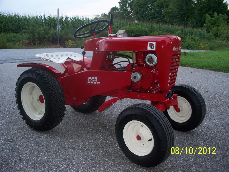 Wheel Horse 653 Lawn Tractor
