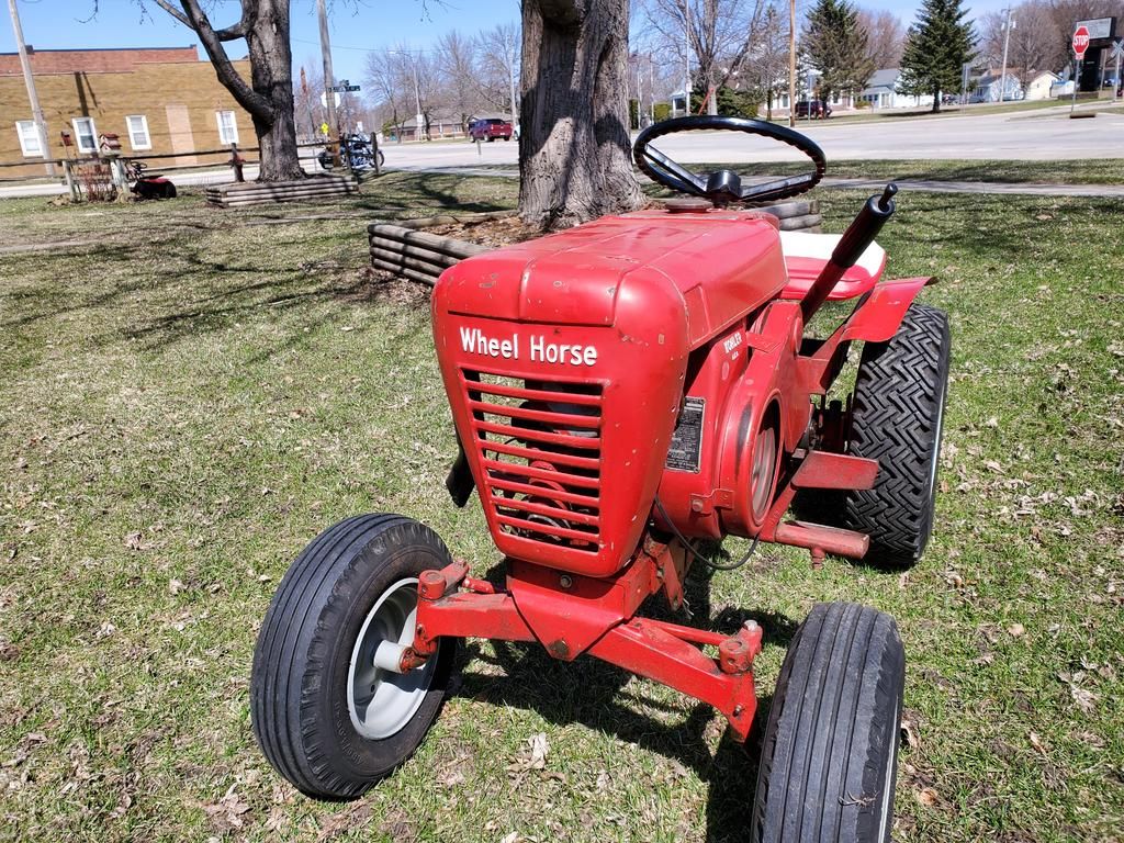 Wheel Horse 754 Lawn Tractor