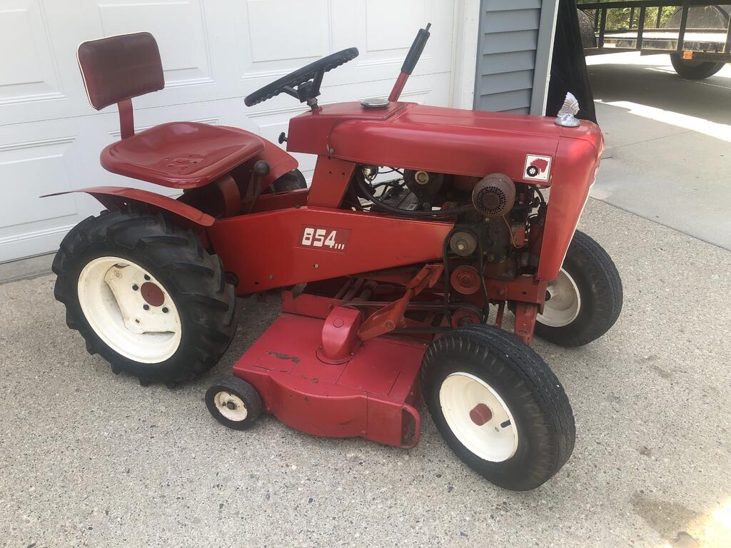 Wheel Horse 854 Lawn Tractor