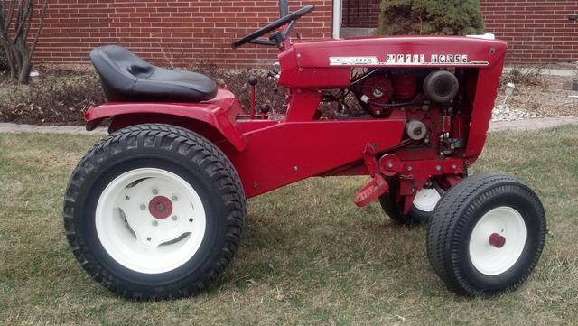 Wheel Horse 867 Lawn Tractor