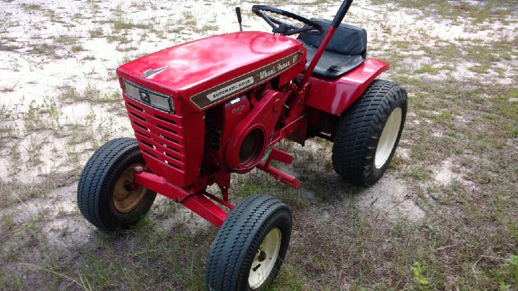 Wheel Horse 877 Lawn Tractor