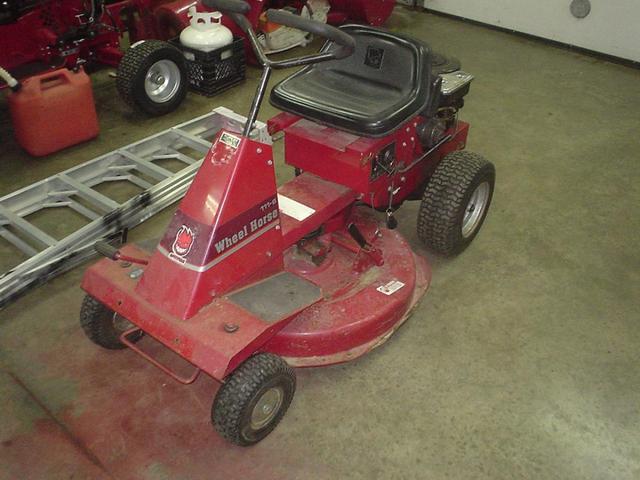 Wheel Horse A-111 Lawn Tractor