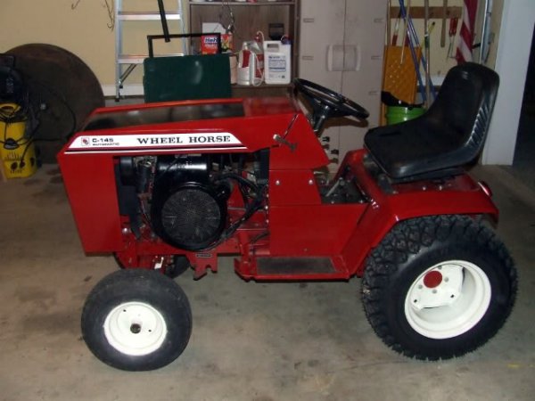 Wheel Horse C-145 Lawn Tractor
