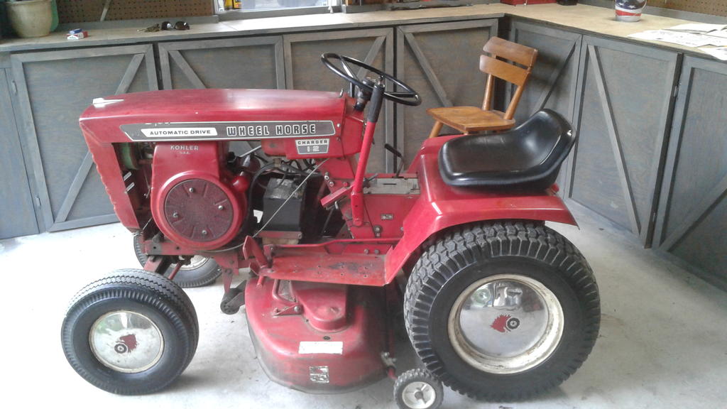 Wheel Horse Charger 12 Lawn Tractor