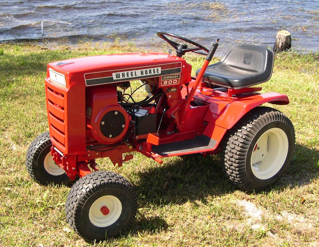 Wheel Horse Commando V8 Lawn Tractor