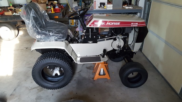 Wheel Horse GT-1142 Lawn Tractor