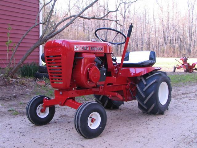 Wheel Horse Lawn Ranger Lawn Tractor
