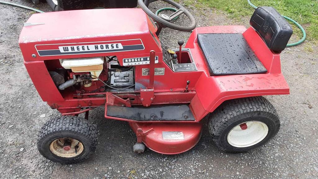 Wheel Horse Ranger 800 Lawn Tractor