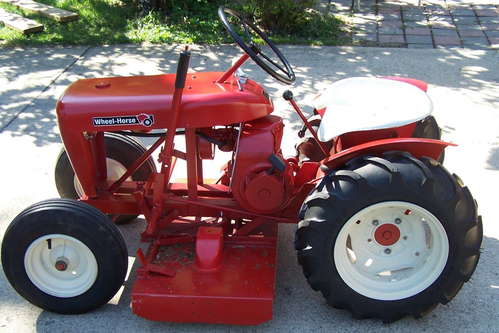Wheel Horse RJ-58 Lawn Tractor