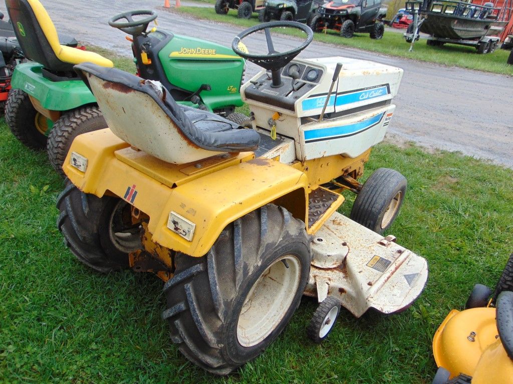 White LT 1450 Lawn Tractor