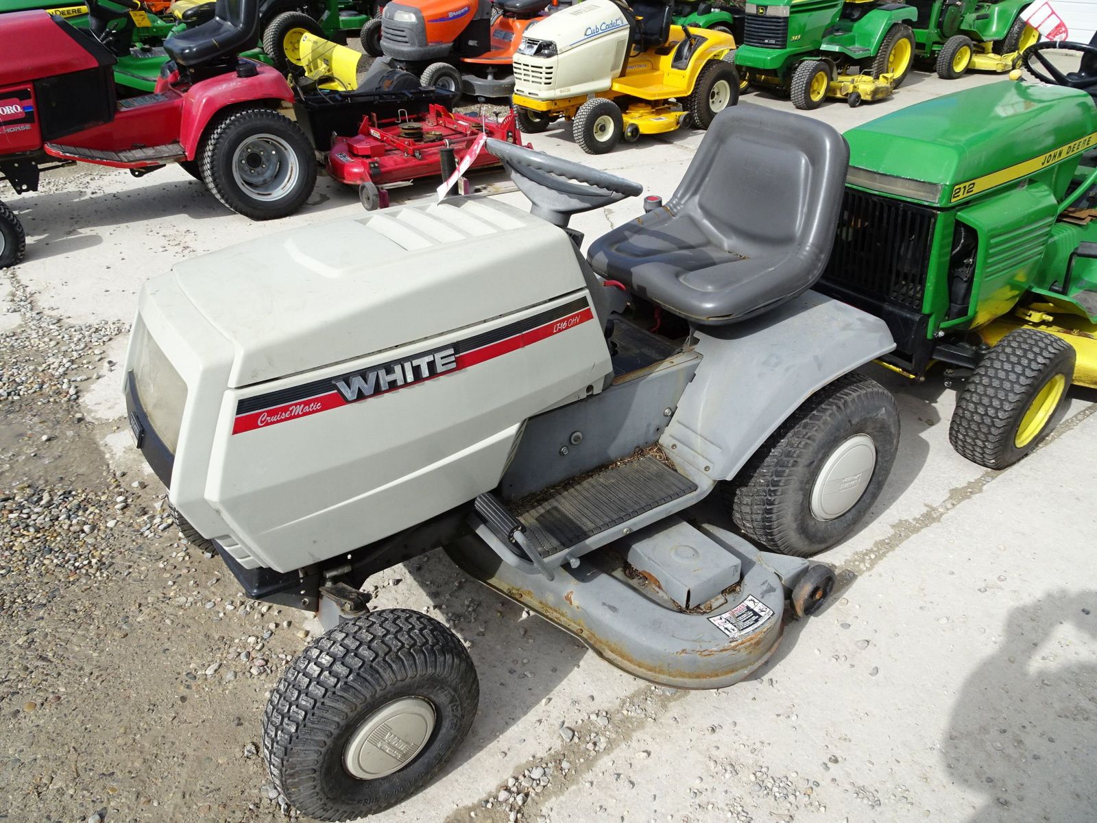 White LT-16
