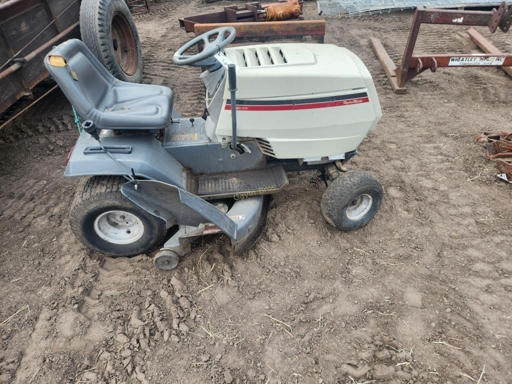 White LT 165 Lawn Tractor