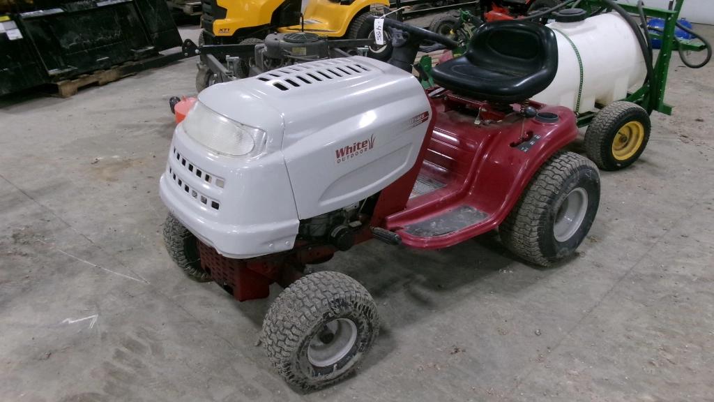 White LT 546G Lawn Tractor