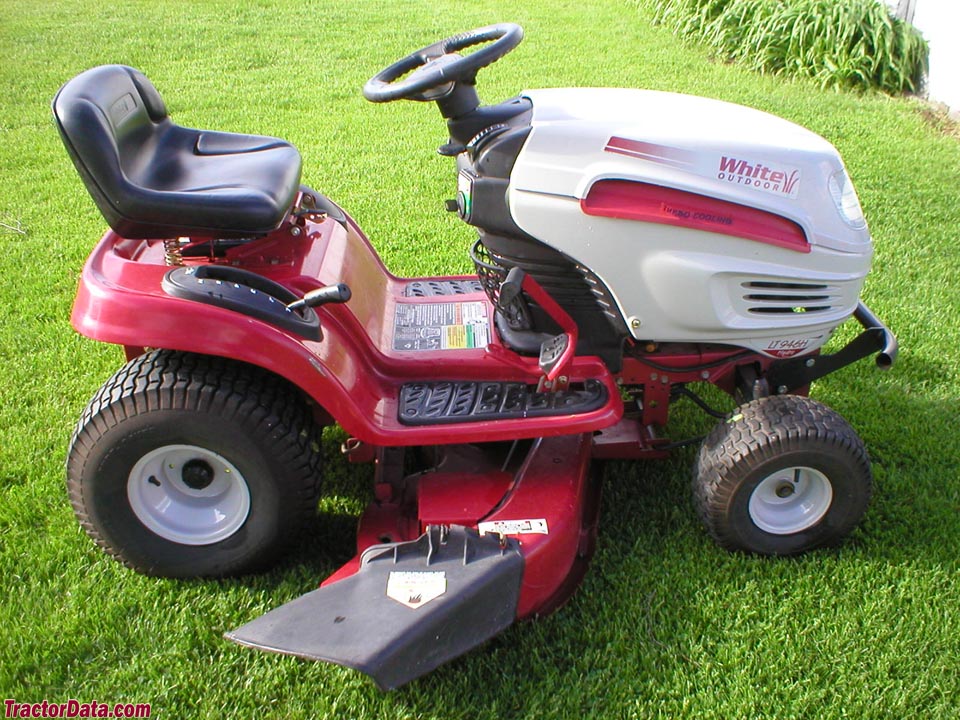 White LT 946G Lawn Tractor